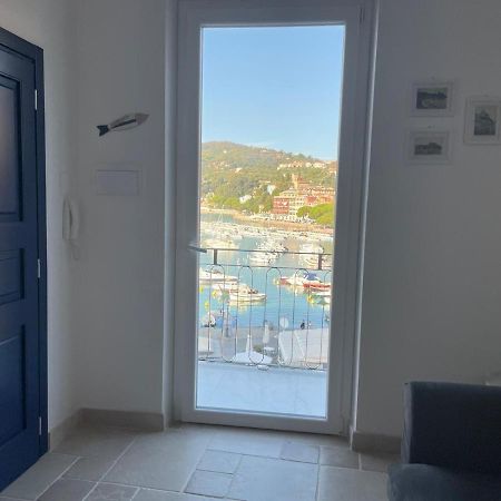 Suite Ventidue - Fronte Mare Lerici Exteriér fotografie