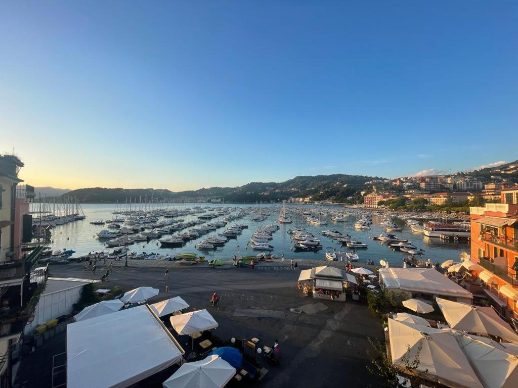 Suite Ventidue - Fronte Mare Lerici Exteriér fotografie